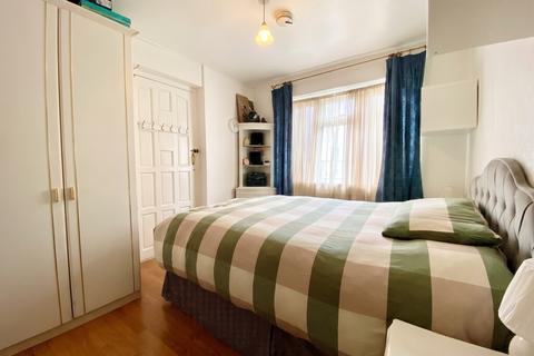 undefined, Finchley Road, London