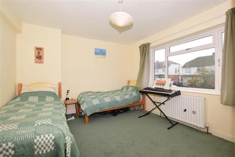 30 Lodge Road, Fetcham, Leatherhead, KT22 9QY
