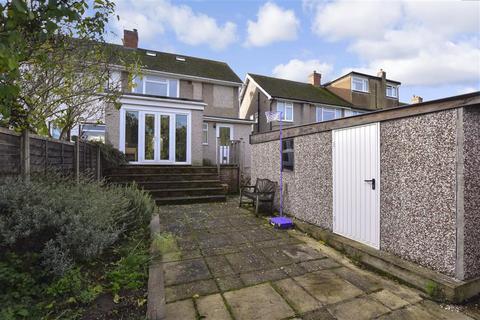 30 Lodge Road, Fetcham, Leatherhead, KT22 9QY