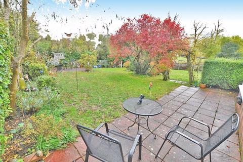 2 Boxley Close, Penenden Heath, Maidstone, ME14 2DJ