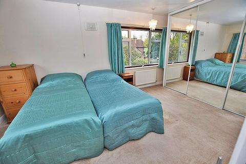 2 Boxley Close, Penenden Heath, Maidstone, ME14 2DJ