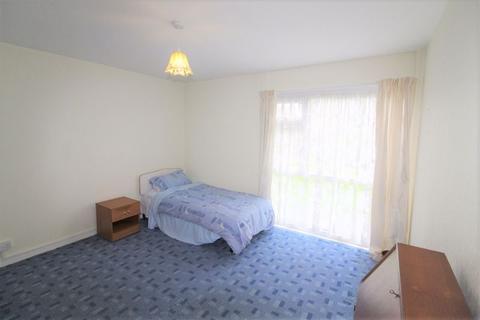 Flat 2, Uppingham Court Barnard Avenue, Ely, Cardiff, CF5 5AZ
