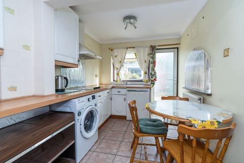 85 Devonshire Green, Farnham Royal, Slough, SL2 3DX