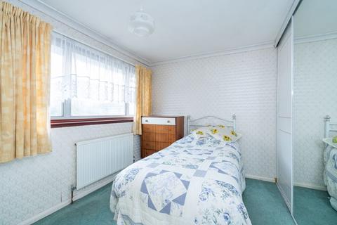 85 Devonshire Green, Farnham Royal, Slough, SL2 3DX