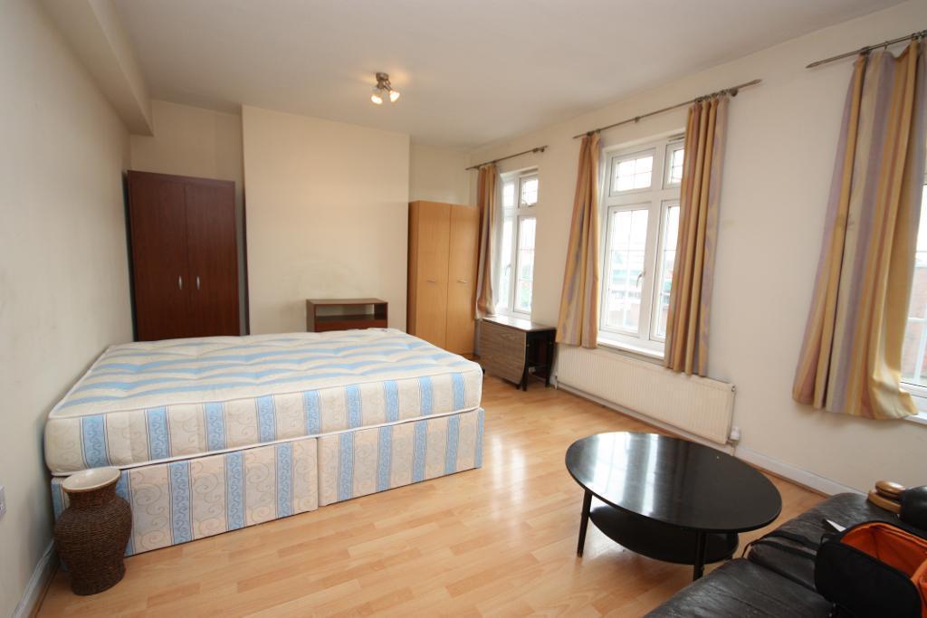 Western Avenue, East Acton, London, W3 7TZ, East Acton