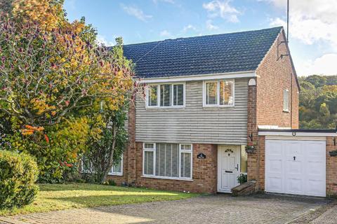 72 Nightingale Road, South Croydon, CR2 8PT