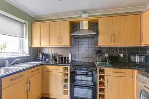 43 Montana Close, South Croydon, CR2 0AT