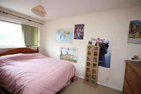 2 Blandford Close, Nailsea, Bristol, BS48 2QQ