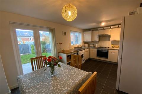 18 Middlepeak Way, Handsworth, Sheffield, S13 9DL