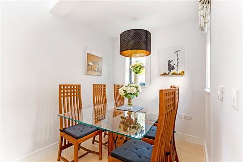 Elton Mews Mortimer Road, Clifton, Bristol, BS8 4EX