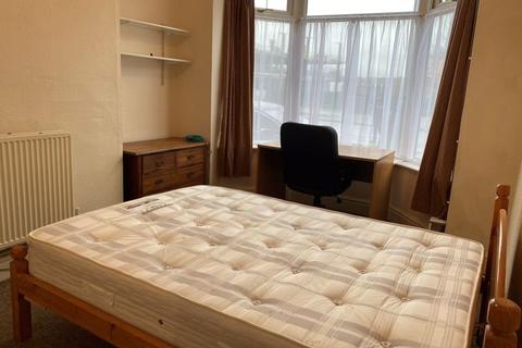 138 Boughey Road, Stoke-on-trent, ST4 2BB