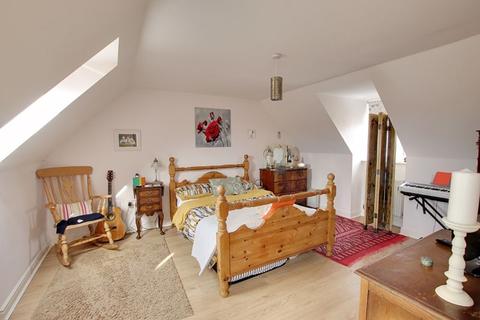 22 Cottles Barton, Staverton, Trowbridge, BA14 6FB