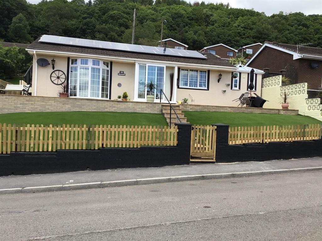 Ashgrove, Edwardsville, Treharris 3 bed detached bungalow £235,000