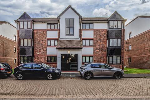 24 Talus Close, Purfleet, RM19 1SF