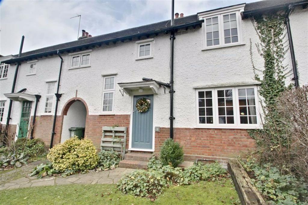 Greenway, Berkhamsted, Hertfordshire 3 bed terraced house £625,000