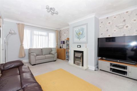 26 Kipling Avenue, Goring By Sea, Worthing, BN12 6LJ