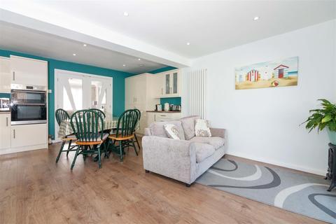 26 Kipling Avenue, Goring By Sea, Worthing, BN12 6LJ