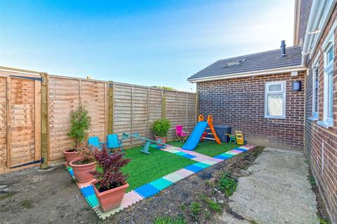 26 Kipling Avenue, Goring By Sea, Worthing, BN12 6LJ