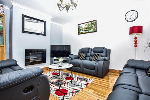 48 Marks Square, Northfleet, Gravesend, DA11 7HU