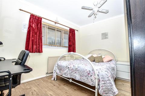 48 Marks Square, Northfleet, Gravesend, DA11 7HU