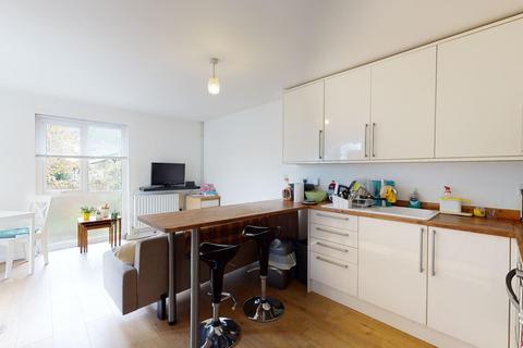 33 Headcorn Drive, Canterbury, CT2 7TR