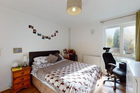 33 Headcorn Drive, Canterbury, CT2 7TR