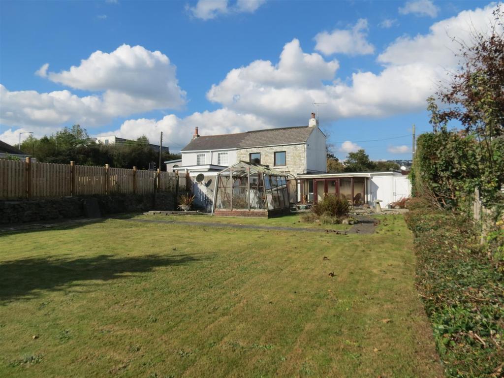 Sandy Hill, St. Austell 2 bed cottage £170,000