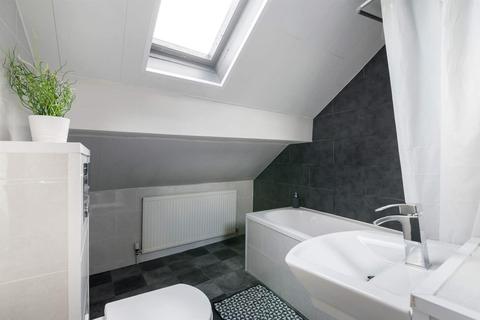 34 Beechwood Terrace, Leeds, LS4 2NG