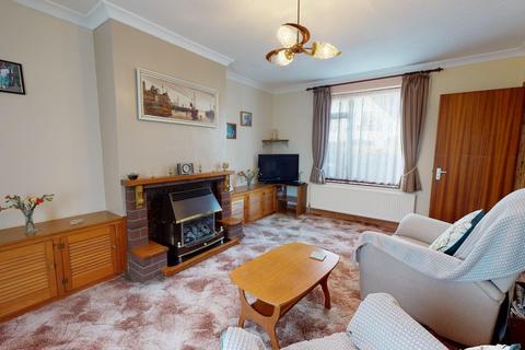 16 Ivy Way, Folkestone, CT19 6JF