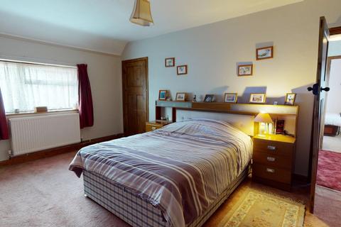 16 Ivy Way, Folkestone, CT19 6JF
