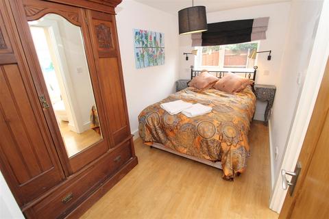 51 William Smith Close, Woolstone, Milton Keynes, MK15 0AN