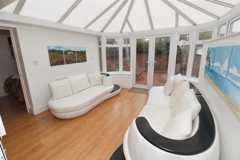 51 William Smith Close, Woolstone, Milton Keynes, MK15 0AN