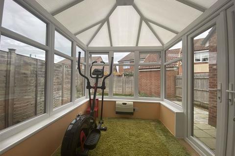 14 Fauld Drive Kingsway, Quedgeley, Gloucester, GL2 2HL