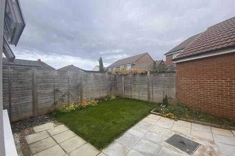 14 Fauld Drive Kingsway, Quedgeley, Gloucester, GL2 2HL