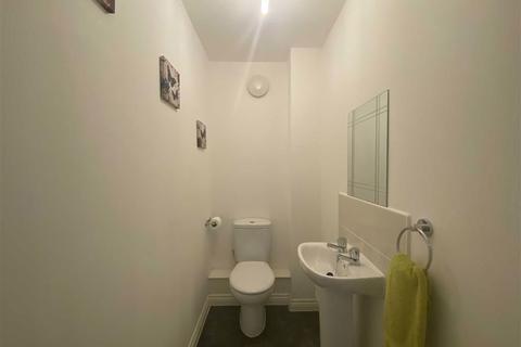 14 Fauld Drive Kingsway, Quedgeley, Gloucester, GL2 2HL