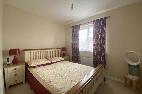 14 Fauld Drive Kingsway, Quedgeley, Gloucester, GL2 2HL