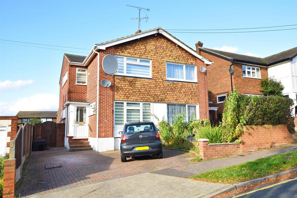 Queens Road, Benfleet 3 bed semidetached house £420,000