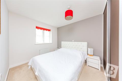 19 Regna Close, Rainham, RM13 9FQ