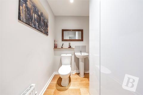 19 Regna Close, Rainham, RM13 9FQ