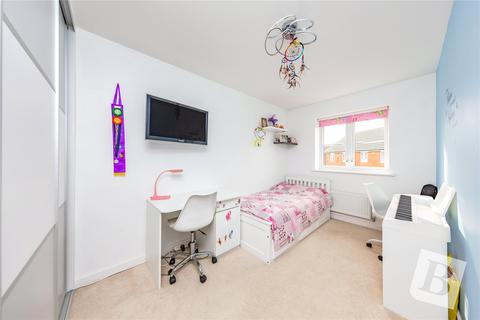 19 Regna Close, Rainham, RM13 9FQ