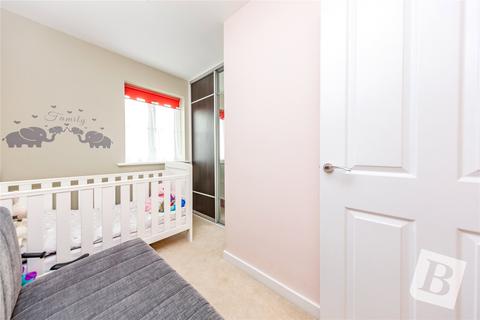 19 Regna Close, Rainham, RM13 9FQ