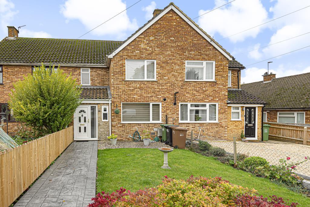 Oxfordshire, Chalgrove, Oxford, OX44 3 bed terraced house £325,000