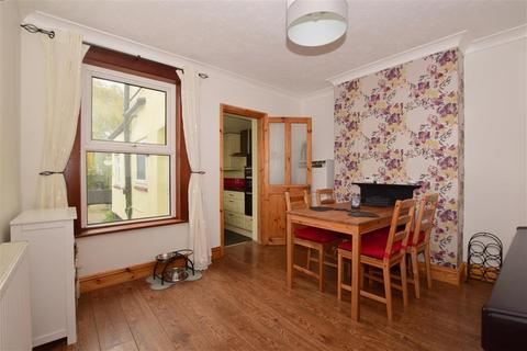 106 Addison Road, Caterham, CR3 5LY