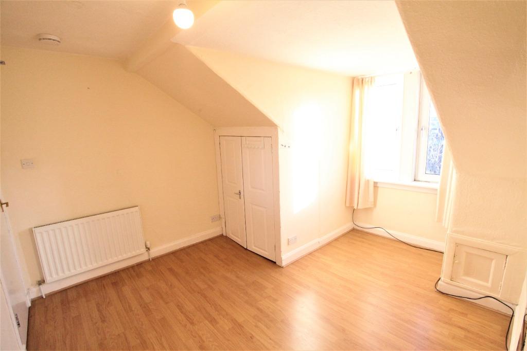 Crighton Place, Leith, Edinburgh, EH7 - More