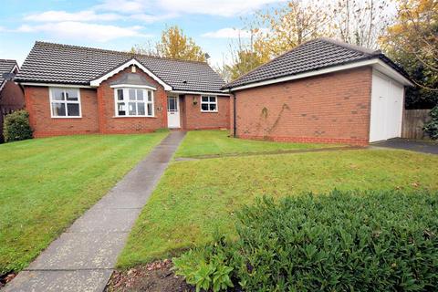16 Avenbury Drive, Solihull, B91 2QZ