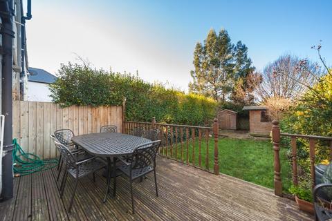 61 Openview, London, SW18 3PD