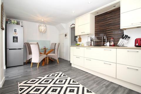 3 Pyms Road, Chelmsford, CM2 8PY