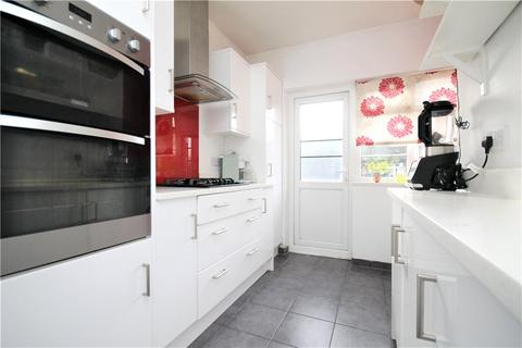 2 bedroom apartment to rent, Harvard Road, London, W4