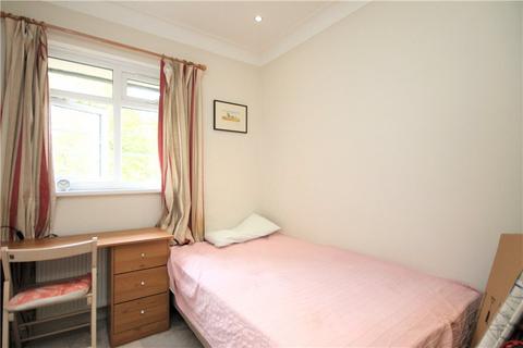 2 bedroom apartment to rent, Harvard Road, London, W4