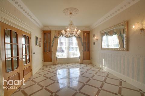 4 Hawkley Meade, Hockley, SS5 4QR